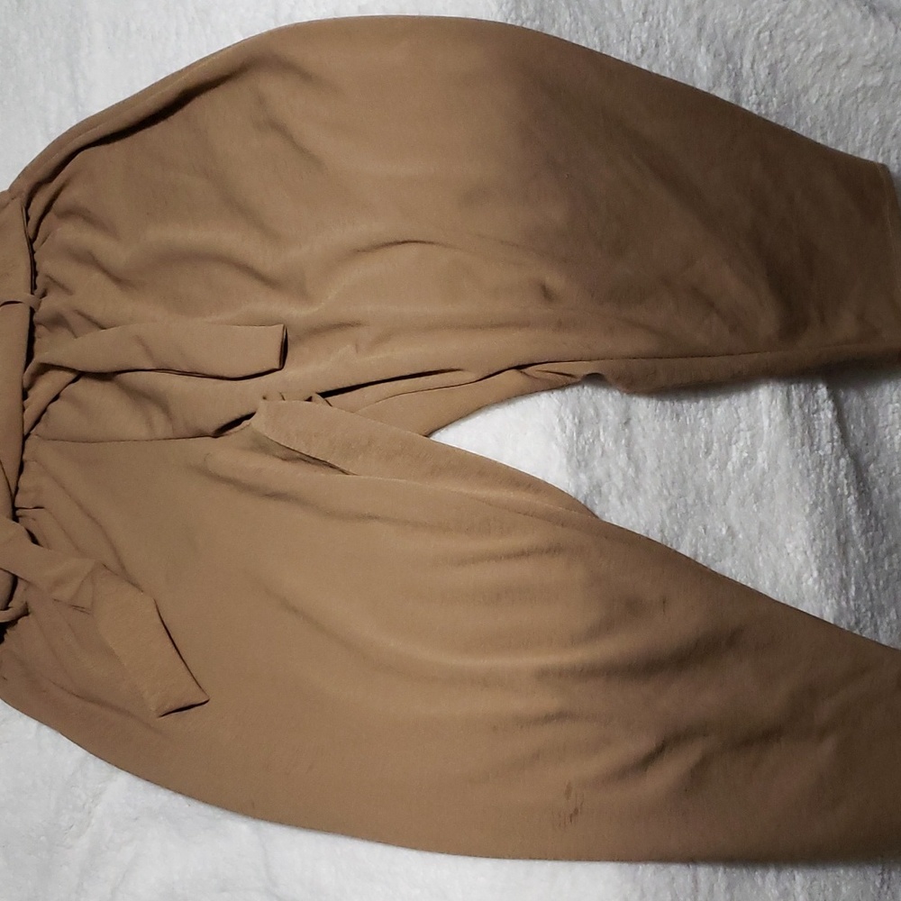 Paperbag style pants